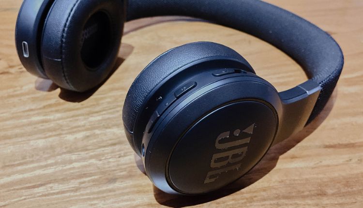 JBL Live Headphones